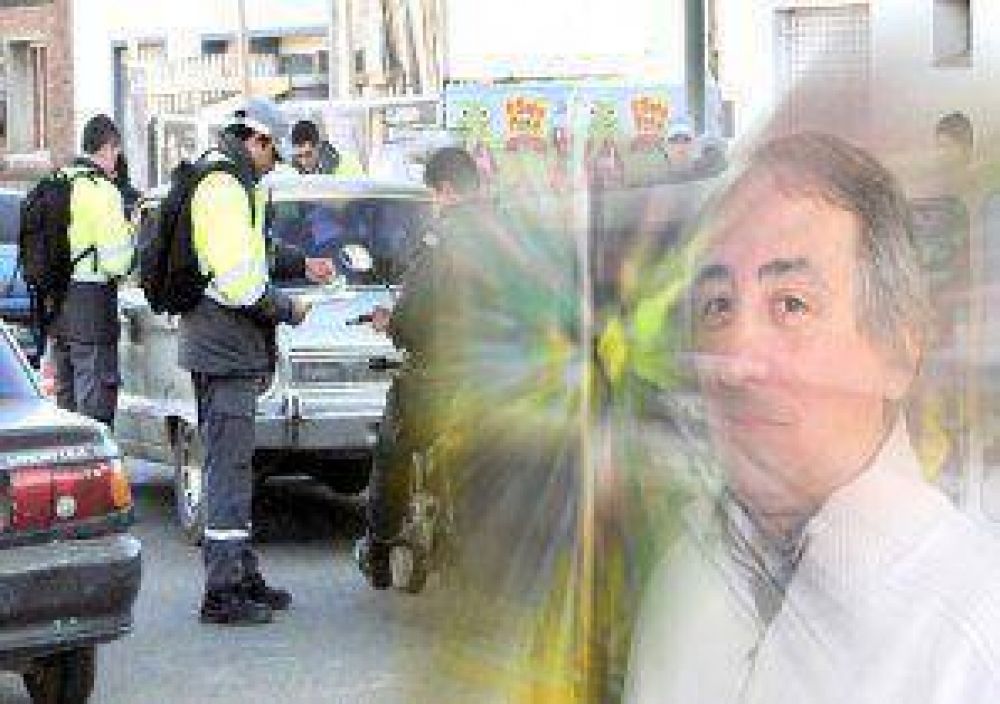 La oposici�n reclamar�a la renuncia de Kelly, responsable de la ASVM