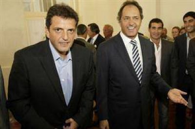 El sciolismo apunta contra Massa y habla de "pol�ticos ef�meros que s�lo ganan una elecci�n"