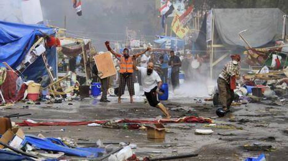 Cerca de un centenar de muertos en un brutal desalojo de manifestantes en Egipto