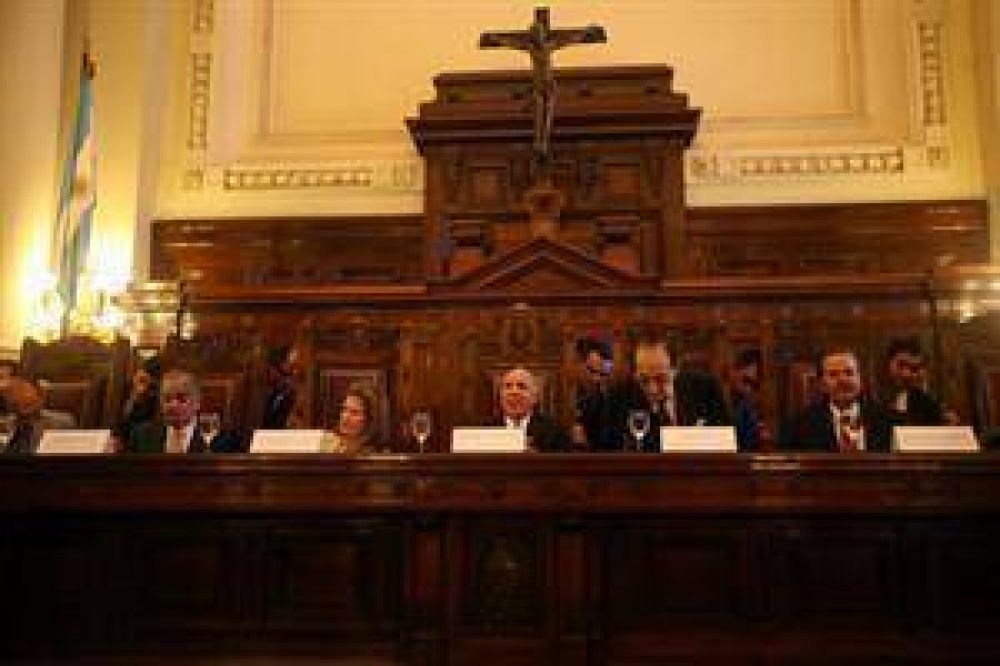 La Corte Suprema cit� al Gobierno y al Grupo Clar�n por la Ley de Medios