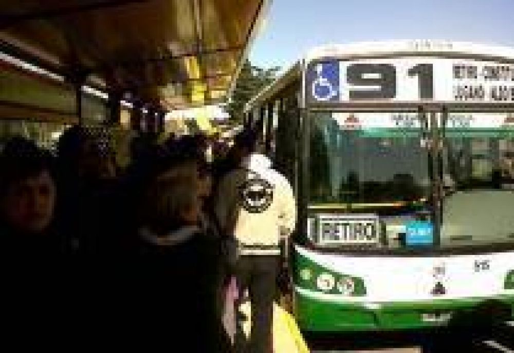 El Gobierno porte�o inaugur� el tercer metrobus