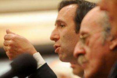 Lorenzino descart� "rotundamente un ajuste de las cuentas p�blicas"