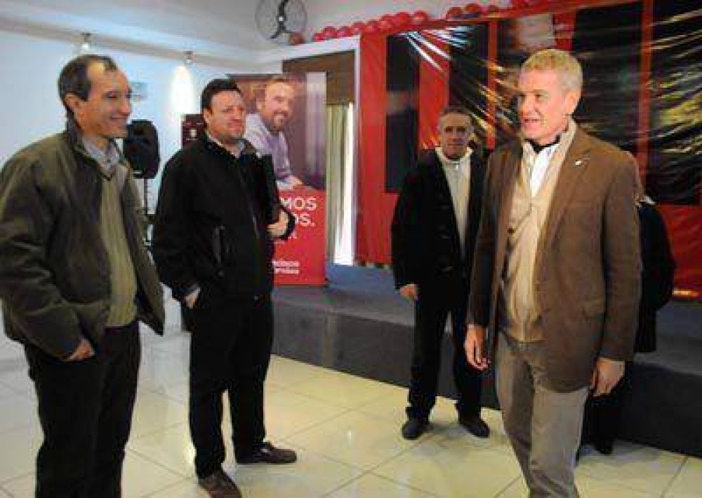 De Narv�ez se relanza con cr�ticas a Massa y reclamando un debate