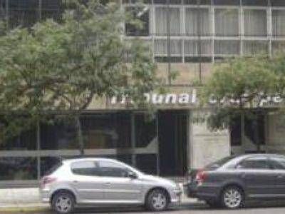 DETIENEN A CAPIT�N DE NAV�O ACUSADO POR DELITOS DE LESA HUMANIDAD