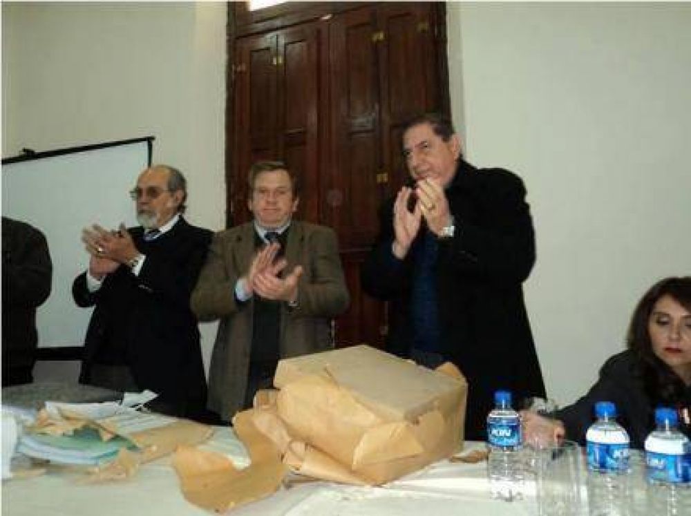 De Vido, Jofre e Iba�ez encabezaron licitacion de la pavimentacion de dos avenidas 