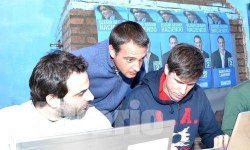 Laurent volvi� a la campa�a v�a Twitter, duro contra Z�ccaro