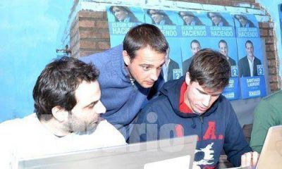 Laurent volvi� a la campa�a v�a Twitter, duro contra Z�ccaro