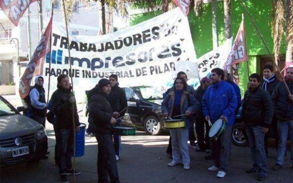 Empleados de empresa del Parque Industrial se manifestaron por nuevos despidos en la planta