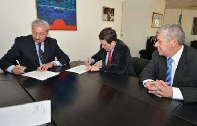 Lanus: Importante convenio entre el municipio y el Ministerio de Relaciones Exteriores y Culto