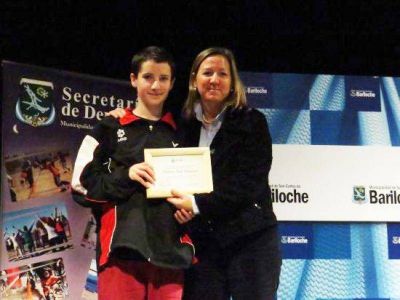 Martini y Camba Delgado entregaron becas a 40 deportistas