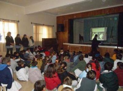 Charla sobre redes sociales, en la Escuela 17 de Orense