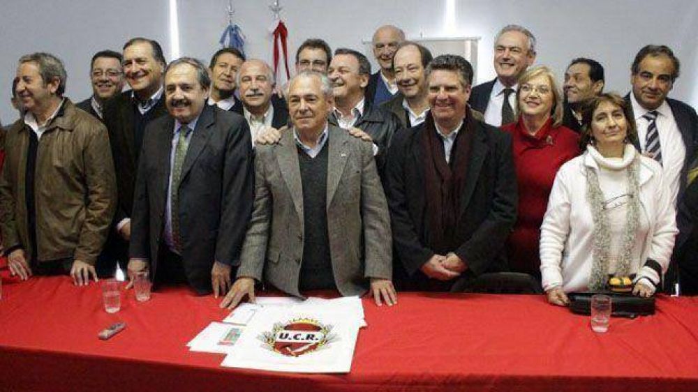 La UCR tambi�n habla de un �fin de ciclo del kirchnerismo�	 