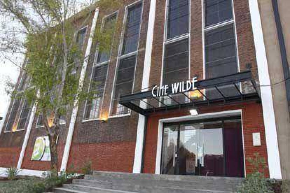 Gracias al impulso de un grupo de amigos, los vecinos de Wilde recuperaron su Cine