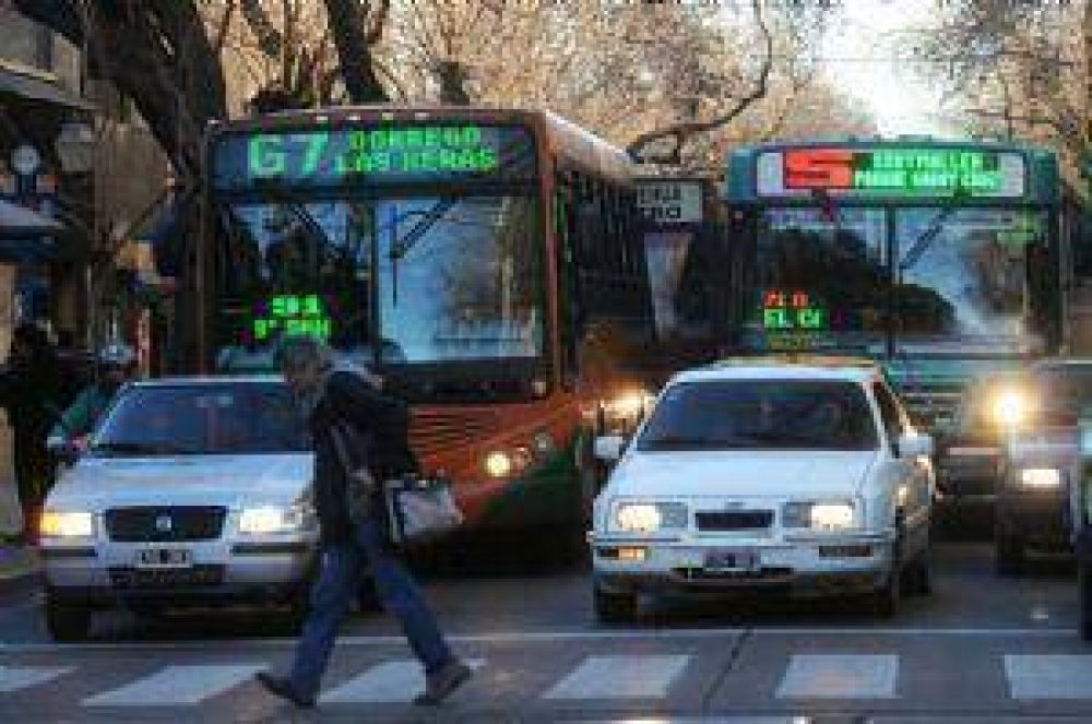 Autam pide que haya carriles exclusivos para los micros
