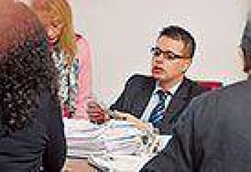 Abren una investigaci�n penal contra el juez federal Charl�n