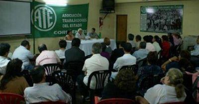 Gremios piden llamado por los pases a planta