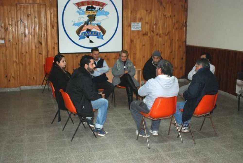 Remiseros y taxistas piden que se cambie la modalidad de los operativos