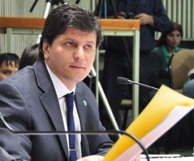 G�mez Bull pidi� disculpas a Eduardo Costa por �exabrupto�