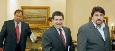 Cristina y Closs est�n en Paraguay para la asunci�n de Horacio Cartes