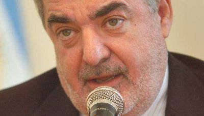 Das Neves se solidariz� con Daniel Peralta