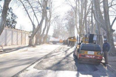 Contin�a la repavimentaci�n y pavimentaci�n en diferentes barrios de la ciudad