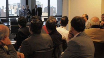Analizaron lineamientos para el desarrollo de Tucum�n 2016-2020
