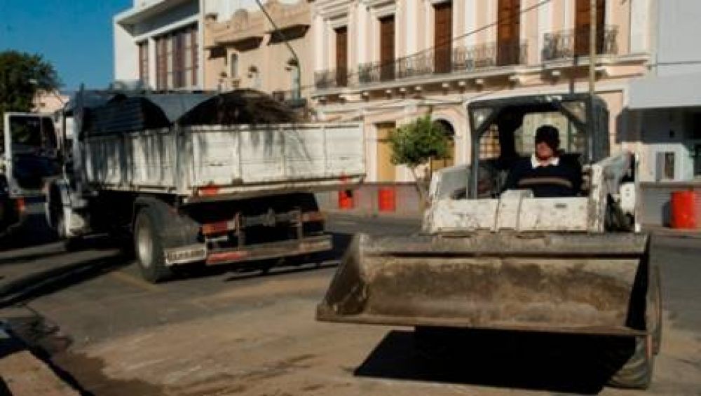 La comuna inici� las obras para transformar el centro
