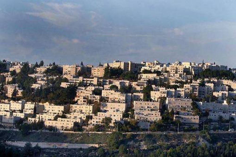 Palestinos e israel�es retoman las negociaciones en un clima de desconfianza y recelo