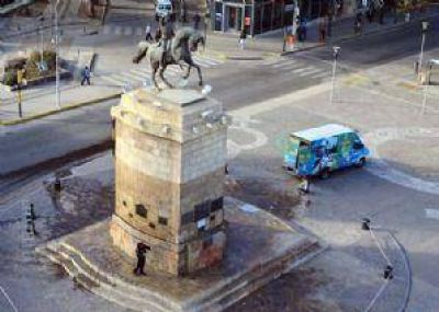 El monumento a San Mart�n fue limpiado nuevamente