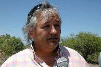 El ministro Bosetti entreg� 50 bater�as al centro propietario de taxis