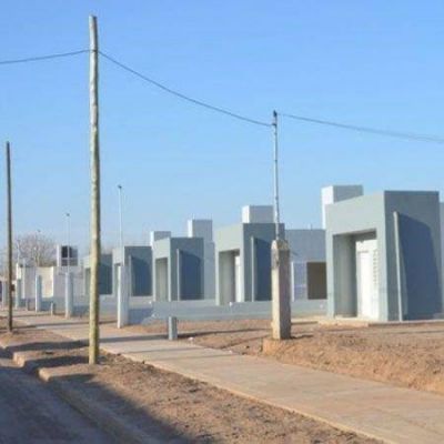 Entregan escrituras a propietarios de �Mi Primera Casa�