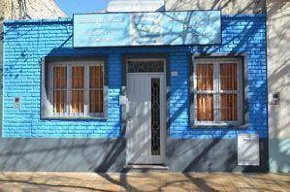 Entraron por una banderola y sustraen de un caj�n $ 10 mil	