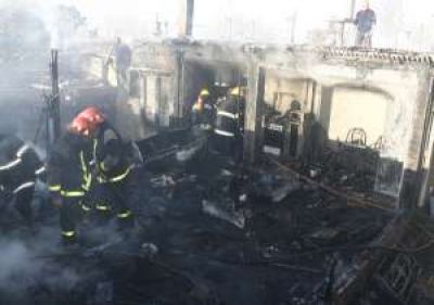 Una familia perdi� su casa y todas sus cosas por el fuego