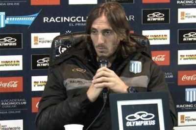 Zubeld�a: �Cuando no se dan los resultados, en Racing hay reclamos�