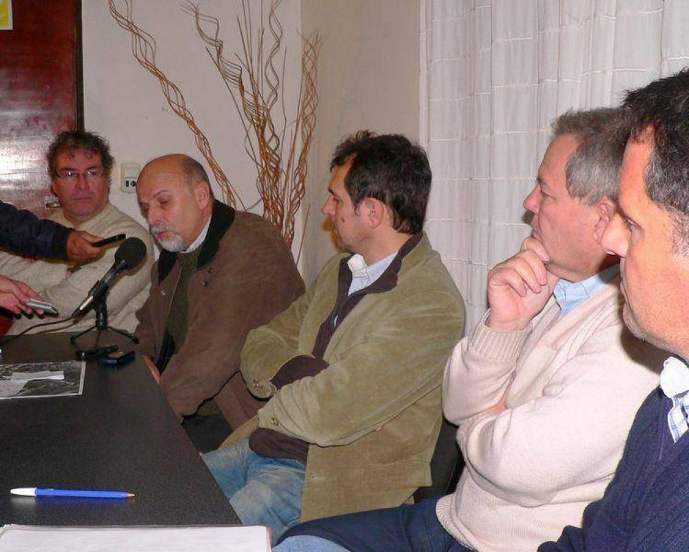 SIN COUNTRY MUSIC: AUTORIDADES MUNICIPALES HABLARON DE LA SUSPENSI�N