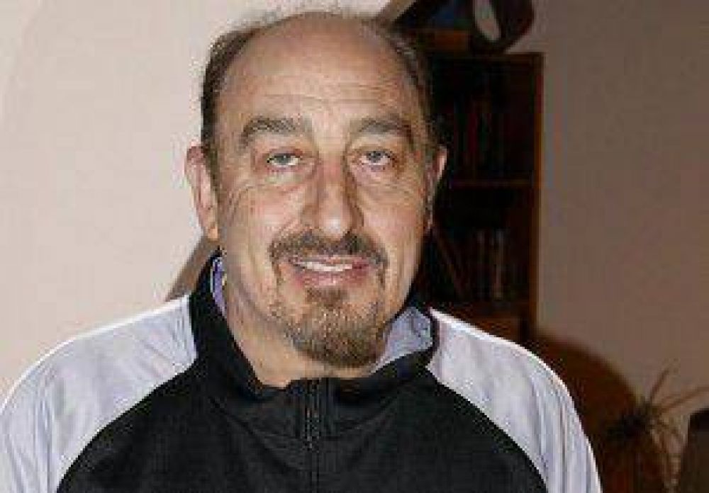 El nuevejuliense Miguel A.Zappa recibi� �Menci�n de Honor� en Poes�a