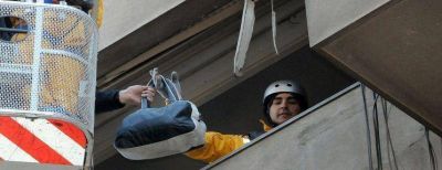 Damnificados recuperaron pertenencias en Salta 2141