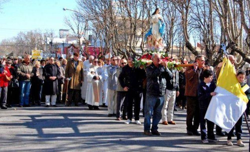 Saladillo honr� en procesi�n a su Patrona
