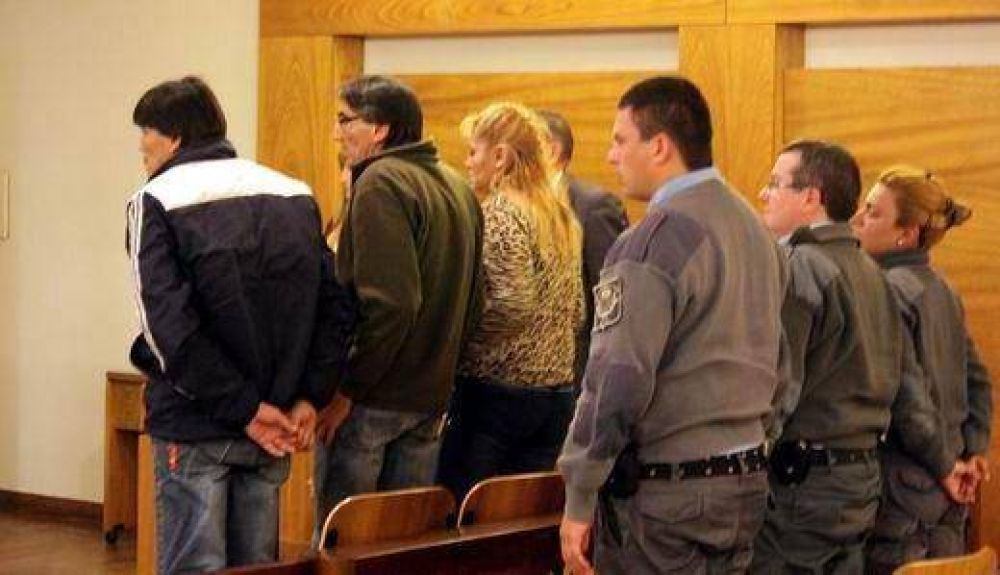 En juicio por crimen, piden investigar a polic�a �coimero�