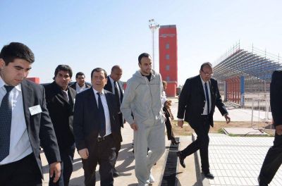 Acompa�ado por el Gobernador Zamora Manu visit� el Museo del Autom�vil