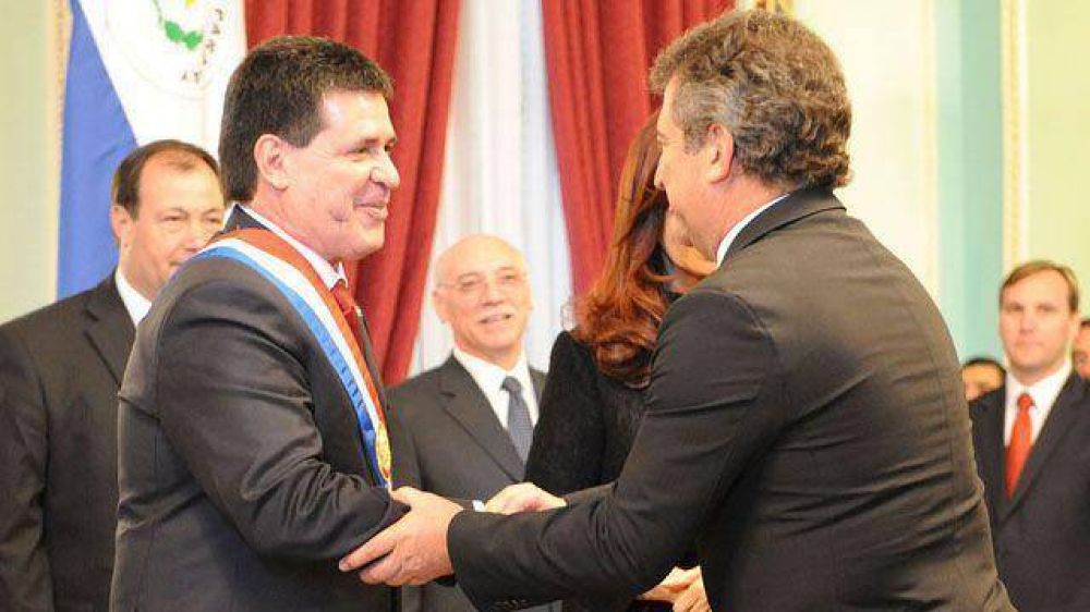Junto a CFK, Urribarri estuvo en la asunci�n del presidente de Paraguay	 