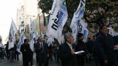 Sin bancos hasta el martes por los despidos en la Caja Popular