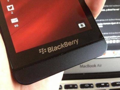 Autorizan la fabricaci�n de nuevos modelos de tablets y celulares Blackberry