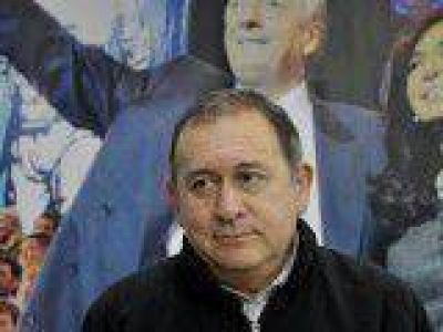 Mario Metaza, asegura que casi el 80 % de los santacruce�os no aprueba la gesti�n de Peralta.