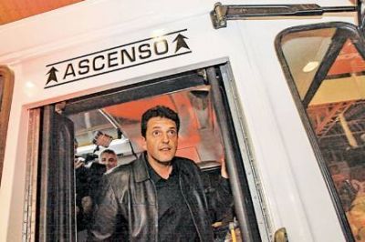 Massa trabaja para cosechar apoyos de intendentes en forma "extraoficial"