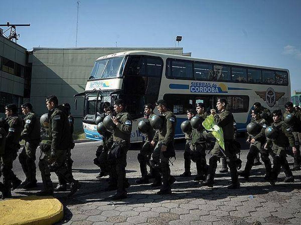 Levantan el paro de micros que amenazaba con afectar el fin de semana largo