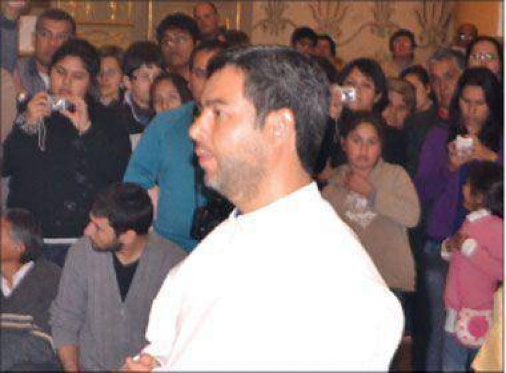 Ordenaron nuevo sacerdote para la Di�cesis de La Rioja