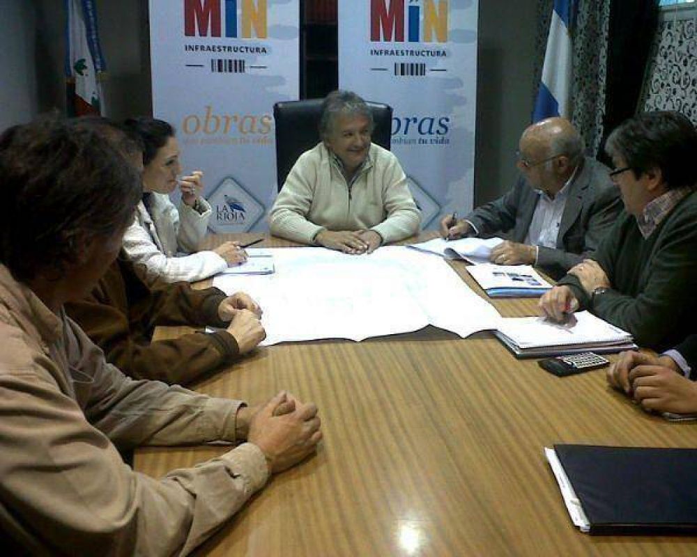Firmaron convenio con la empresa que realizar� parte del Superdomo