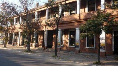 Quisieron cortarle los dedos para robarle
