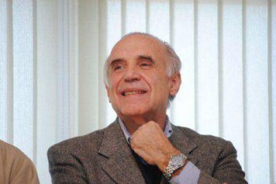 Aunque lo desmienten, crecen las versiones sobre una eventual "fuga" de Passaglia al massismo